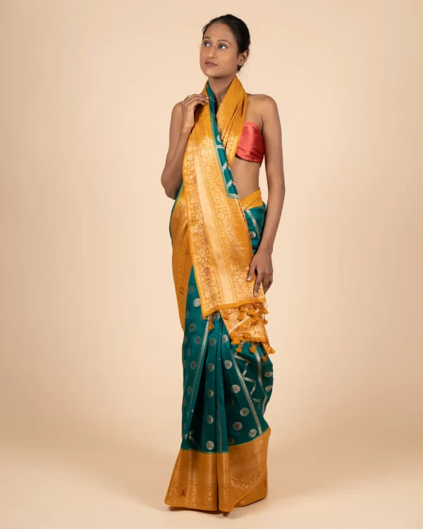 Evening Glam Floral & Geometrical  Rama-Majanta Chiniya Saree - Image 3