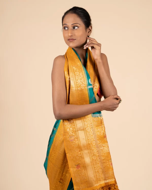 Evening Glam Floral & Geometrical  Rama-Majanta Chiniya Saree - Image 5